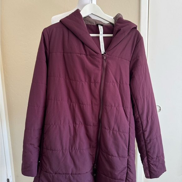 Lululemon jacket - Picture 10 of 12